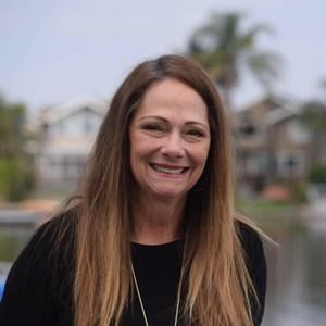 Meet your Posher, Suzanne